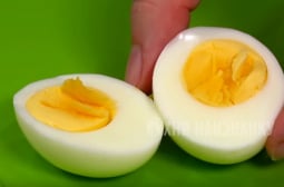 Как да сварим яйцата без да ги варим! ВИДЕО
