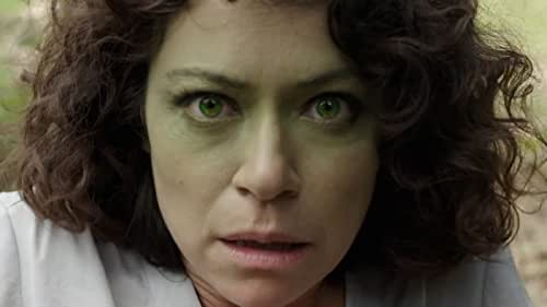 Tatiana Maslany Transforms in "She-Hulk"