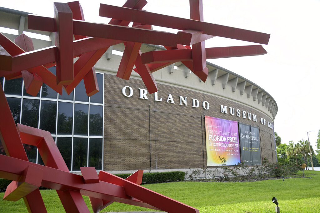 A sign outside the Orlando Museum