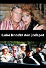 Oliver Reed and Marianne Sägebrecht in Luise knackt den Jackpot (1995)