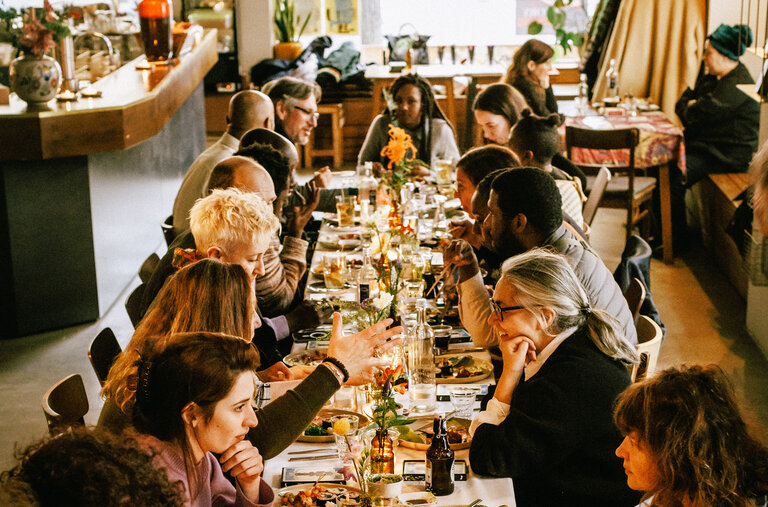 Guests of Anna Winger, the creator of the new Netflix series “Transatlantic,” ate lunch together midway through a screening of the show’s seven episodes at the Wolf cinema in Berlin.