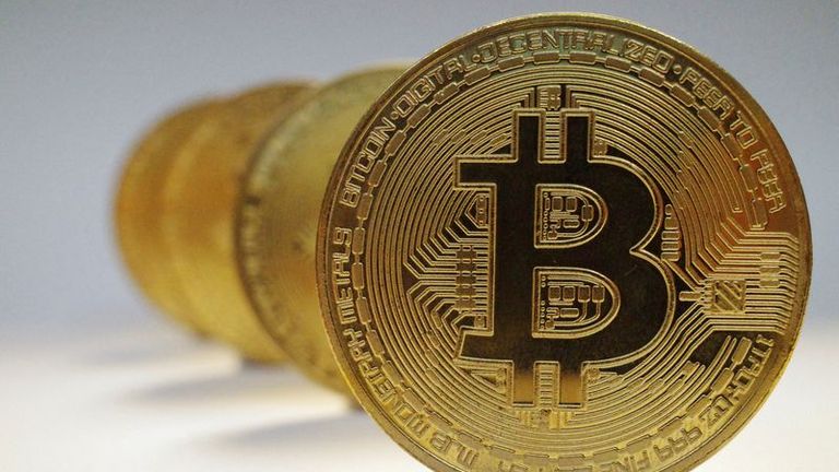 Bitcoin faces banking chaos - Crypto Recap