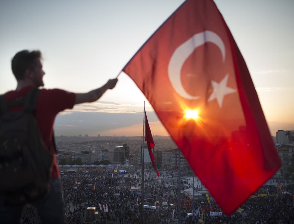 Turkey’s lira sinks to fresh record low after Erdogan re-election