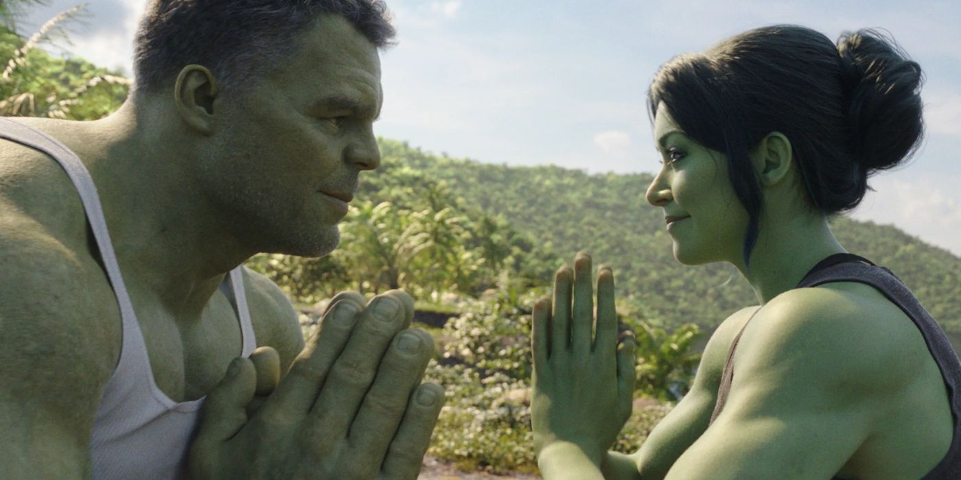 Mark Ruffalo as Bruce Banner and Tatiana Maslany in their hulk forms in She-Hulk: Attorney at Law