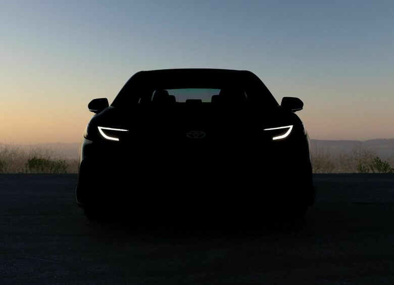 Изображение Toyota показала первую фотографию новой Camry
