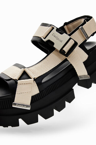 Chunky platform sandals | Desigual
