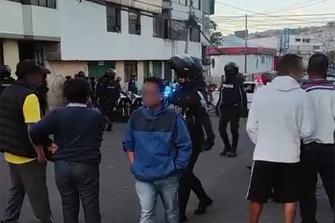 Violento asesinato de mujer conmociona al sur de Quito