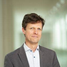 dr. Peter van Thienen