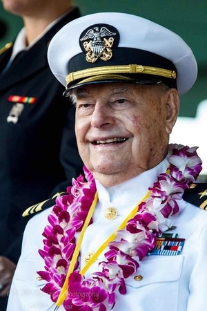 真珠湾攻撃で沈没した米戦艦アリゾナの「最後の生存者」だったルー・コンター氏（ＮＰＯパシフィック・ヒストリック・パークス提供・時事）