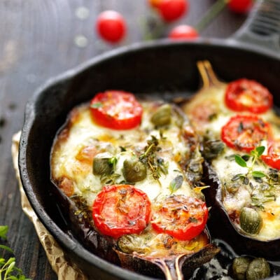 Запеченные баклажаны с сыром и томатами - рецепт с фото