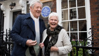 Sir Ian McKellen and Dame Judi Dench said trigger warnings could spoil the emotional impact of a play
