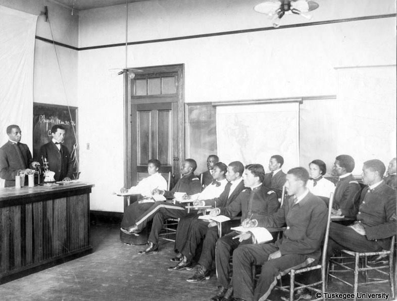 Early Physics Class at Tuskegee Institute