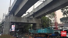 Besi Proyek Gedung Kejagung yang Jatuh di Jalur MRT Sudah Dievakuasi