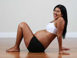 pregnant woman doing pelvic floor exercises