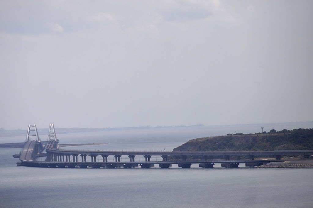 Media: Russia no longer using Crimean Bridge to supply front lines