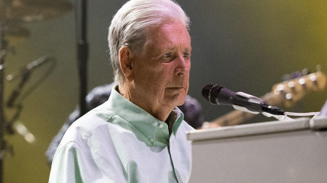 Brian Wilson & Chicago Perform At The Forum 
