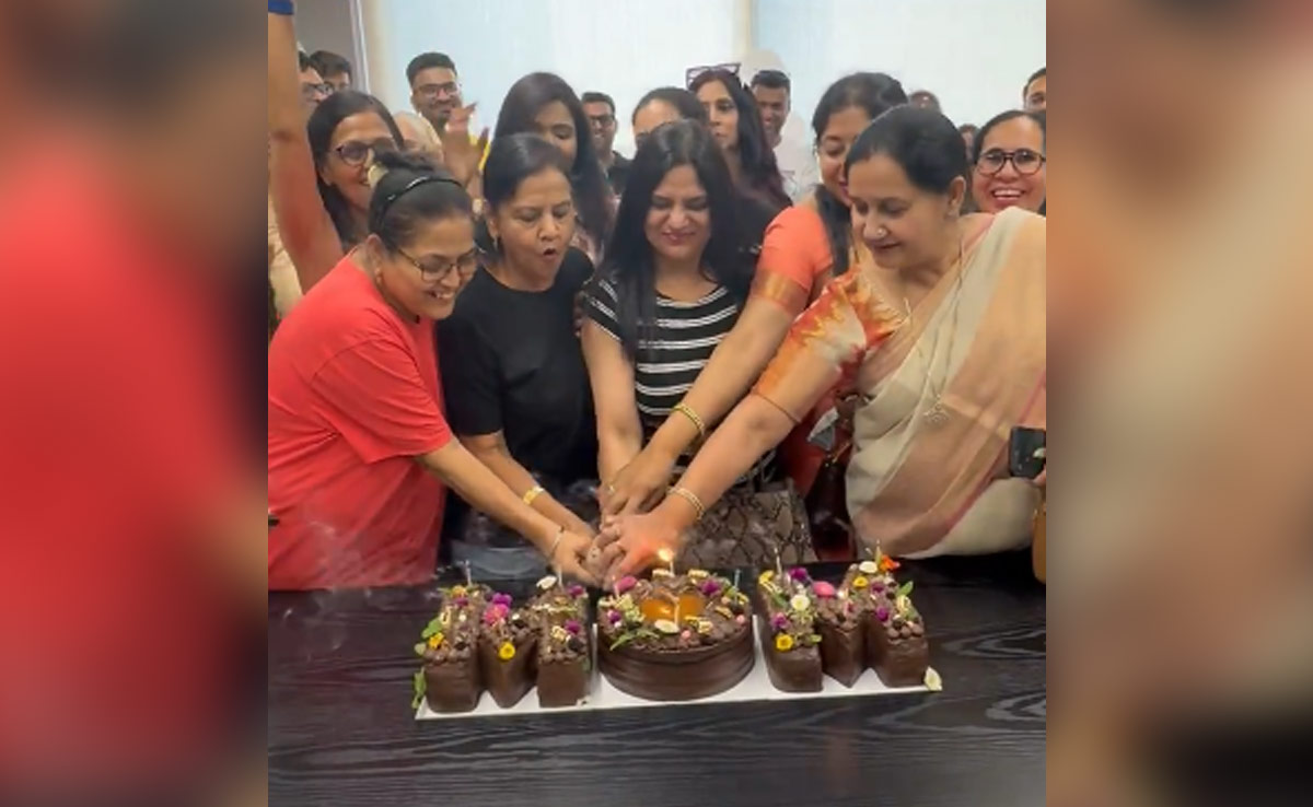 Zomato CEO Celebrates Mother's Day With Moms Of Employees