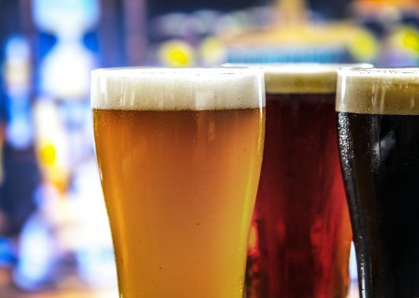 alkohol,alkoholizm,ale,tło,bar,piwo