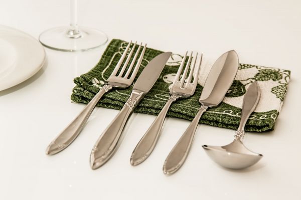 bord,gaffel,bestikk,restaurant,feiring,hvit