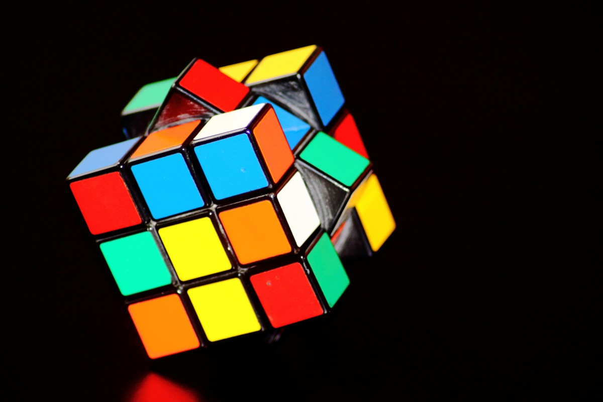 spelen, kleur, kleurrijk, speelgoed-, illustratie, symmetrie, kubus, puzzel, geduld, concentratie, Rubiks kubus, magische kubus, mechanische puzzel