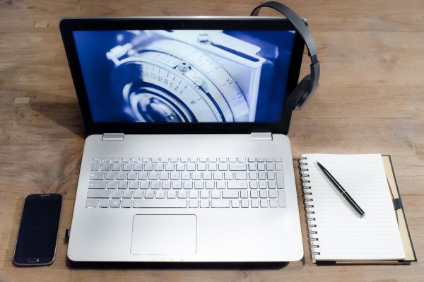 laptop, stôl, zápisník, počítačový, písanie