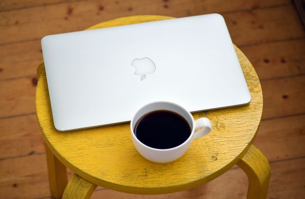 Notebooku,počítač,práce,stůl,káva,pracovní