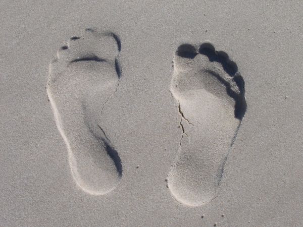 рука,пляж,море,песок,башмак,белый