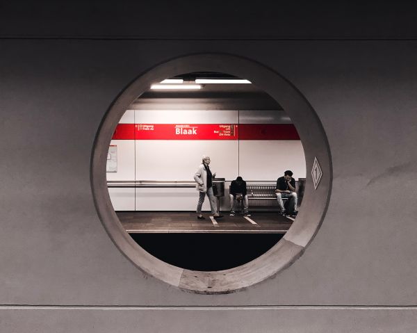червен,огледало,транспорт,кръг,архитектура,метро станция