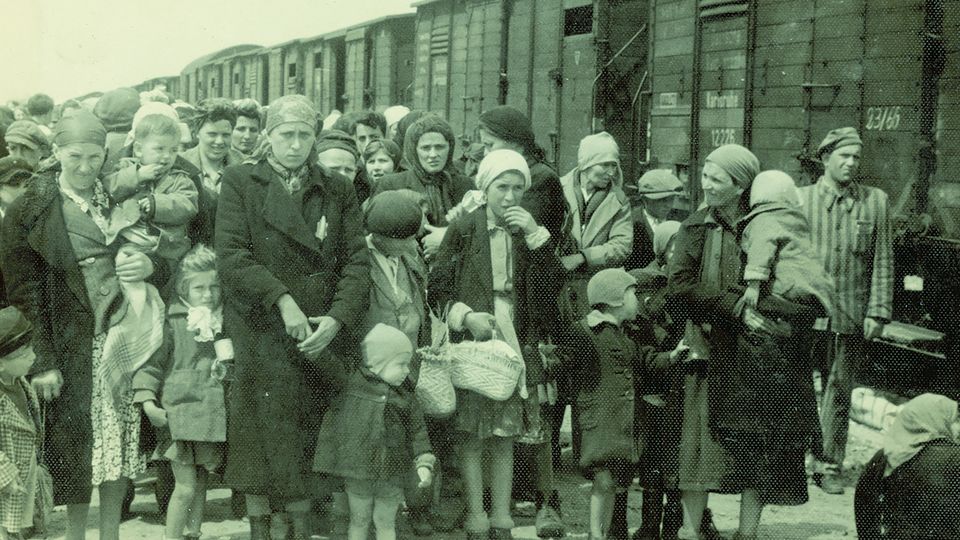 Ankunft von Müttern und Kindern in Auschwitz: Es drohte sofortiger Tod oder mörderische Zwangsarbeit