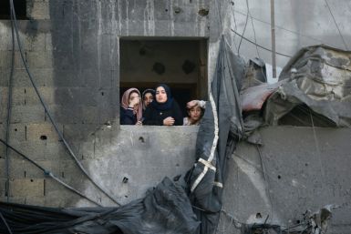 Palestinians in the Jabalia camp in the Gaza Strip, on November 1, 2023, after it was repeatedly hit by heavy strikes