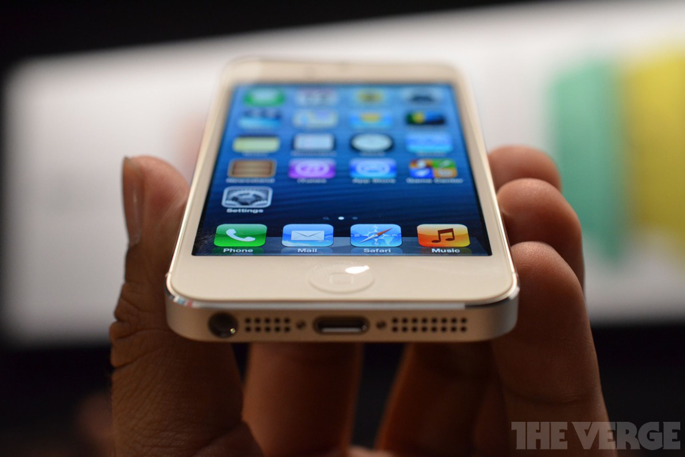 Gallery Photo: iPhone 5 hands-on pictures 2