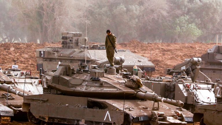 Israel tanks have been seen near the border fence 