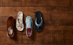 OluKai, OluKai x Kahala, Kahala, Hawaiian print, sandals, flip-flops, beach shoe, sneaker, loafer, waterproof,
