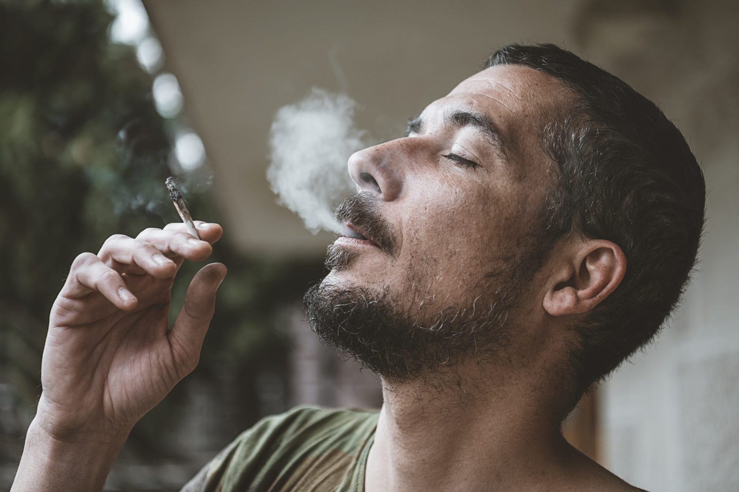Scientists aren’t sure if cannabis use leads to anxiety, or if anxiety symptoms in many cannabis users are pre-existing but underdiagnosed, prompting users’ attempt to self-medicate.