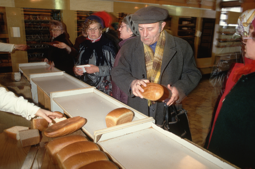 Russians must wait in food lines to get whatever goods are available.   (Photo by Peter Turnley/Corbis/VCG via Getty Images)