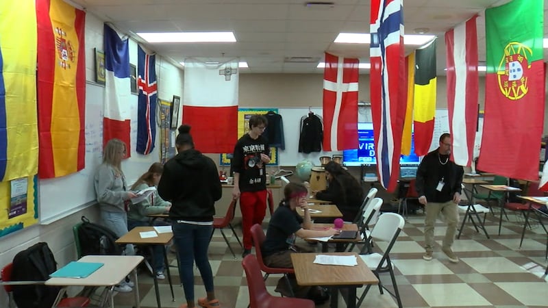 LPS students work to problem solve during United Nations project