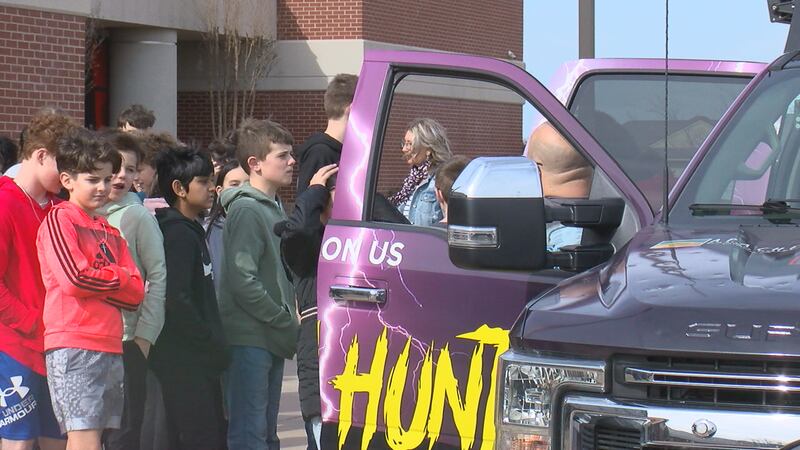Students tour the Storm Hunter powered by Apache Casino and Hotel