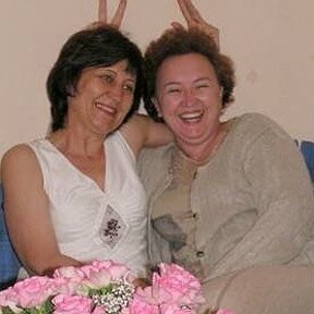 Фотография "С одноклассницей и подругой молодости, 2006."