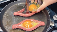 Сосиски «по-аджарски»: ловкий надрез и яйцо. Необычная подач...