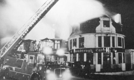 22 Hambrough Tavern, Southall ablaze following rioting against skinhead attacks 1981