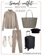 Comfy and chic airport look