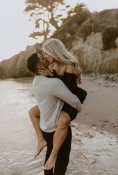 Engagement photo shoot beach