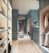 Dressing room/walk in closet
