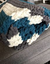 Chunky finger knit blanket