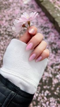 Pink chrome nails design, pink chrome almond nails, pink nails aesthetic, chrome nails design