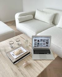 Stue indretning inspiration, stue ideer, sofabord inspiration, travertine coffee table