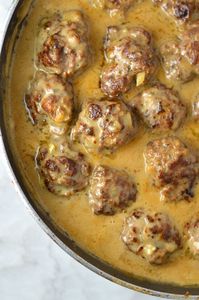 This Easy Meatballs in Dijon Gravy recipe is the perfect quick and simple weeknight dinner idea. The mustard sauce brings this dish to the next level!