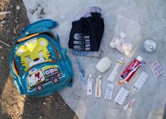 What Syrian refugees carry when they flee their homes | Refugee camp pictures - Red Online Safari, Organisation, Trips, What In My Bag, Carry On, Viajes, In Case Of Emergency
