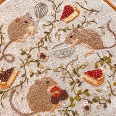 Patchwork, Embroidery, Embroidery Designs, Embroidery Patterns, Embroidery Stitches, Quilts, Embroidery And Stitching, Cross Stitch Embroidery, Cottagecore Embroidery