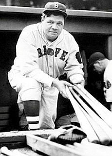 Ruth at career end with the Boston Braves in 1935 Mlb, Atlanta Braves, Sports Celebrities, Baseball Pictures, Sports Photos, Mlb Baseball, Sports Hero